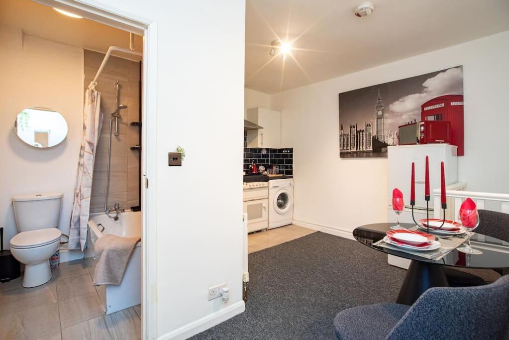 Watford Central Serviced Apartments Екстериор снимка