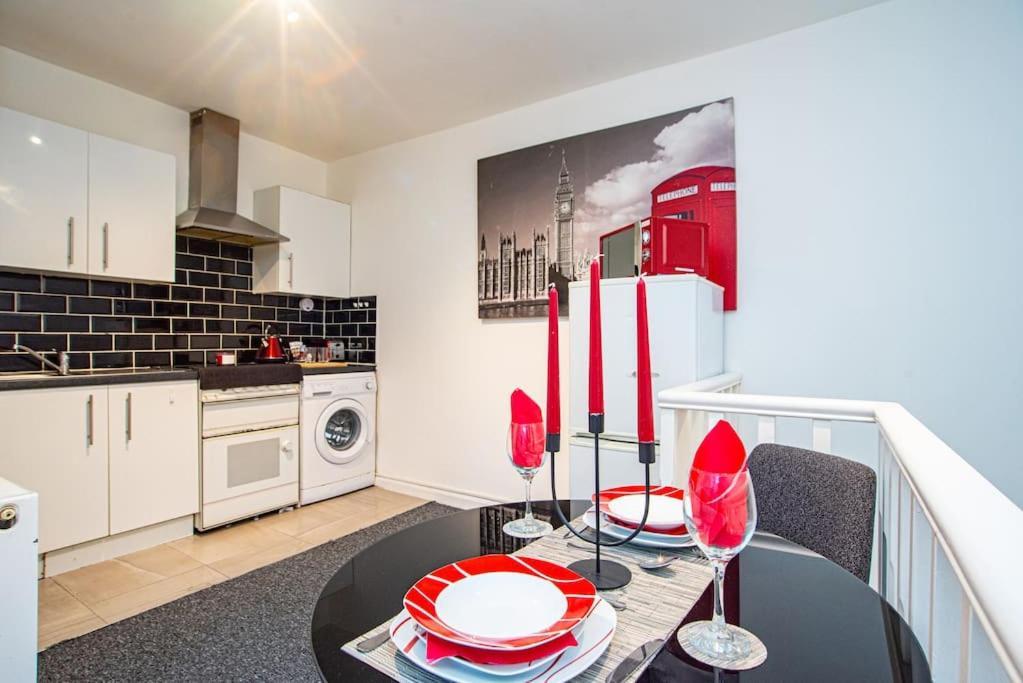 Watford Central Serviced Apartments Екстериор снимка